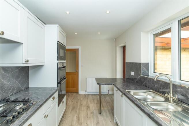 3 bed Detached Bungalow for sale Image 6