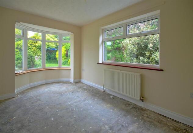 familyroom.jpg