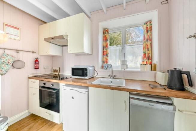 1 bed Terraced for sale Image 5