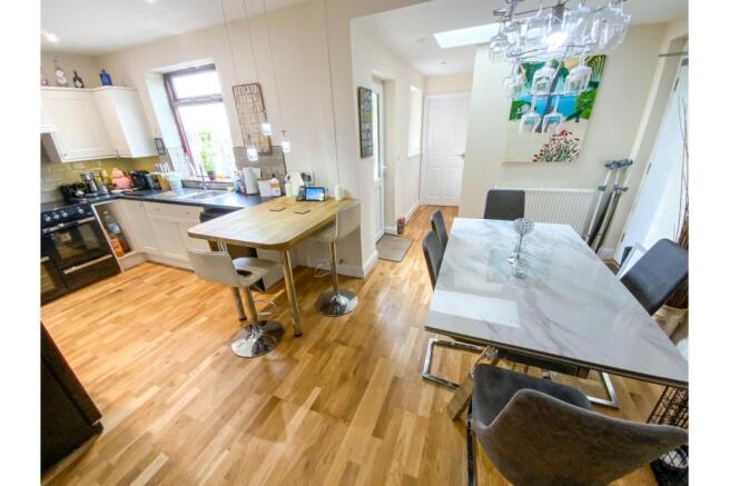 Kitchen/Dining Room