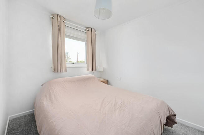 1 Selborne Close ...