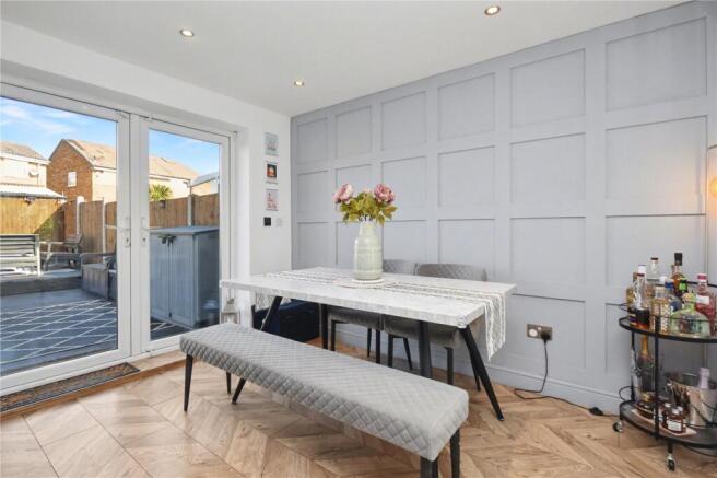 3 bed Semi-Detached for sale Image 12