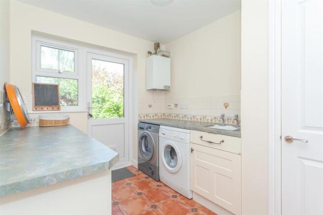 Utility Room 2.jpg