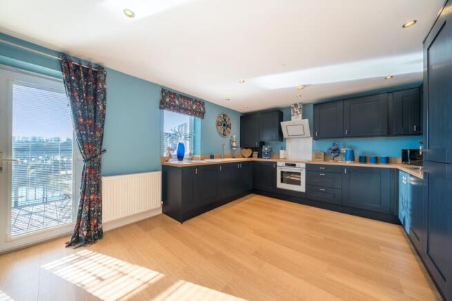 2 bed Apartment for sale Image 7
