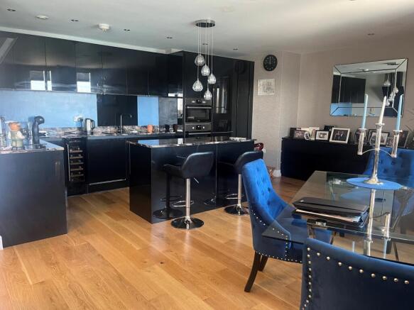 Kitchen dining area