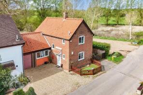 Black Swan Cottage, The Green, Homersfield IP20 0ET
