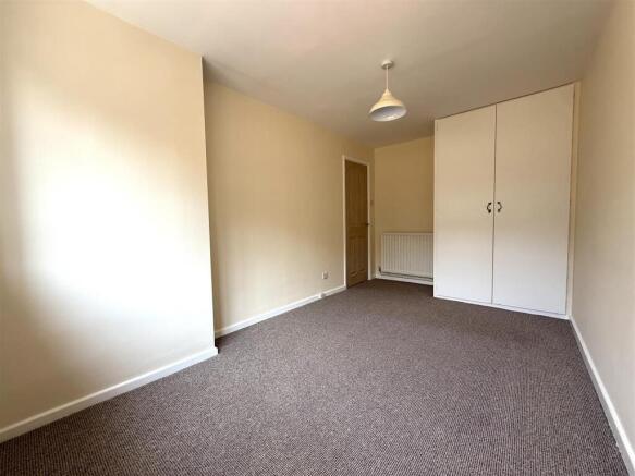 2 bed Flat to rent Image 11