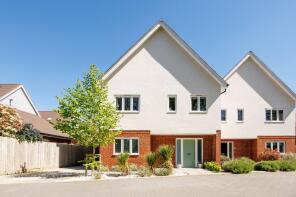 6, Lakeside, Lewes BN8 4FQ
