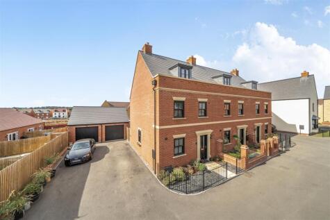 Winchester Way, Towcester, NN12