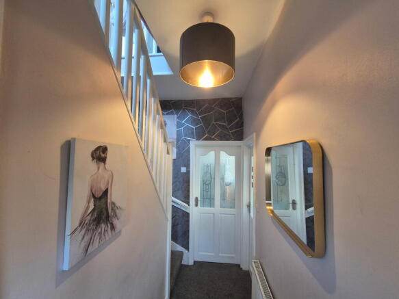 3 bed Semi-Detached for sale Image 12