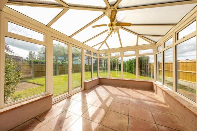 2 bed Detached Bungalow for sale Image 7