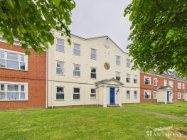 17, Dove House, Dove Place, Watermead, Aylesbury HP19 0GD