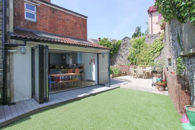Garden and bi-...