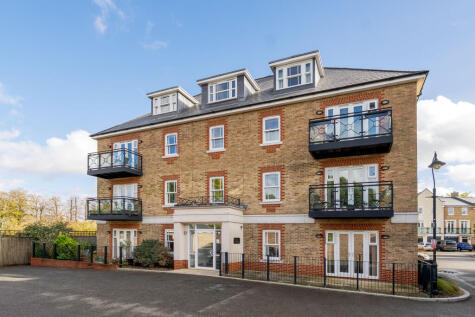 Gillis Square, London, SW15