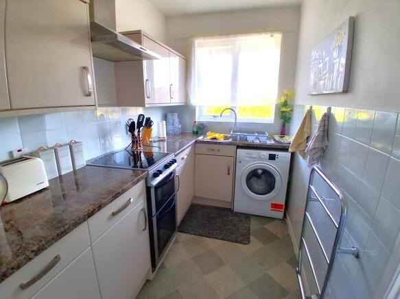 Hallcroft Road, Whittlesey, Peterborough photo 4