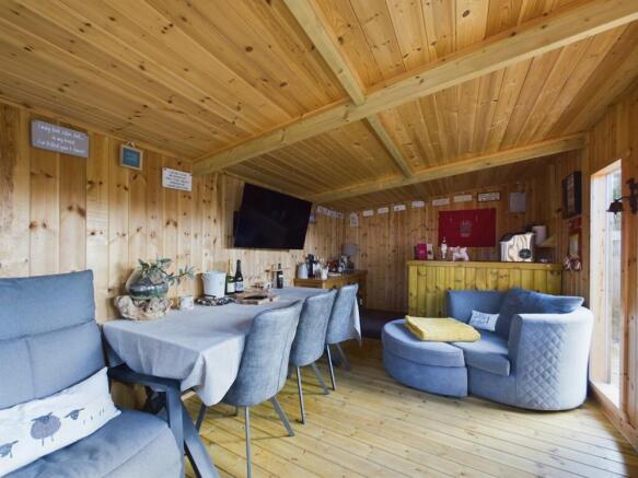 2 bed Semi-Detached Bungalow for sale Image 5