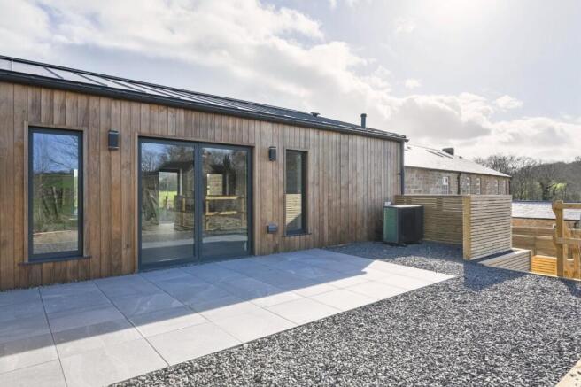 2 bed Semi-Detached for sale Image 8
