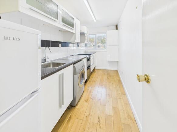 CAM02545G0-PR0379-STILL006