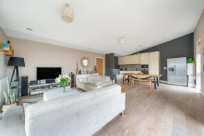 Flat 23, Halyards Court, Durham Wharf Drive, Brentford TW8 8FB