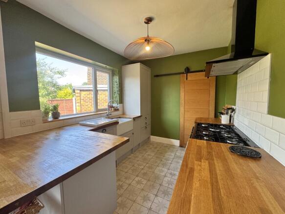 Roundwood Road, Wythenshawe photo 4