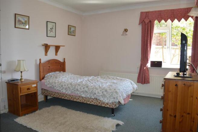 BEDROOM 1