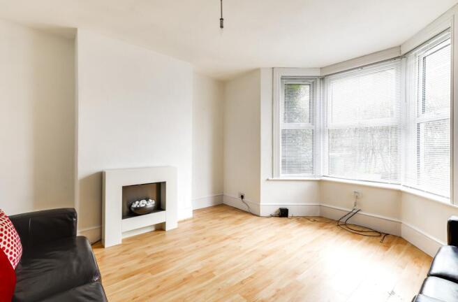 Turners Hill, Cheshunt, EN8 photo 4