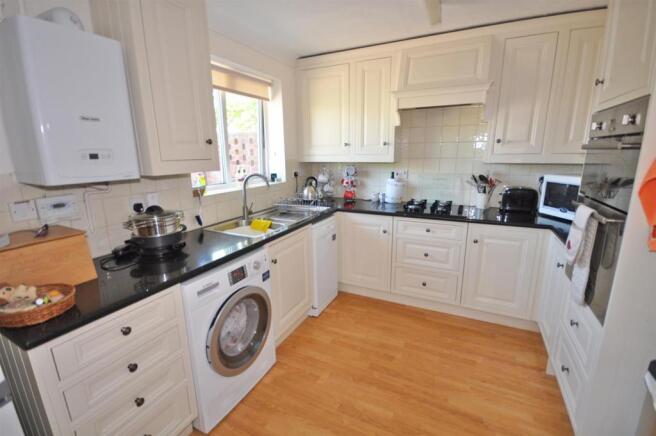 KITCHEN DINING ROOM