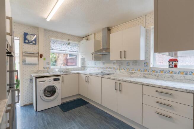 28 Siddington Avenue-1.jpg