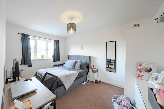 2 bed Apartment for sale Image 5