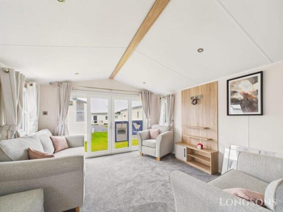 Cam02173g0 Pr0327 Still051