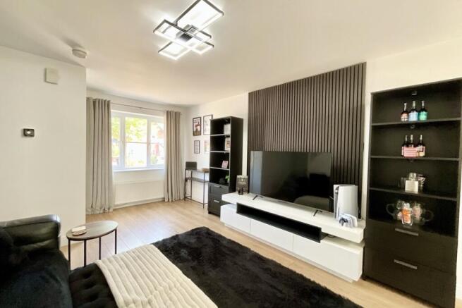 2 bed Semi-Detached for sale Image 3