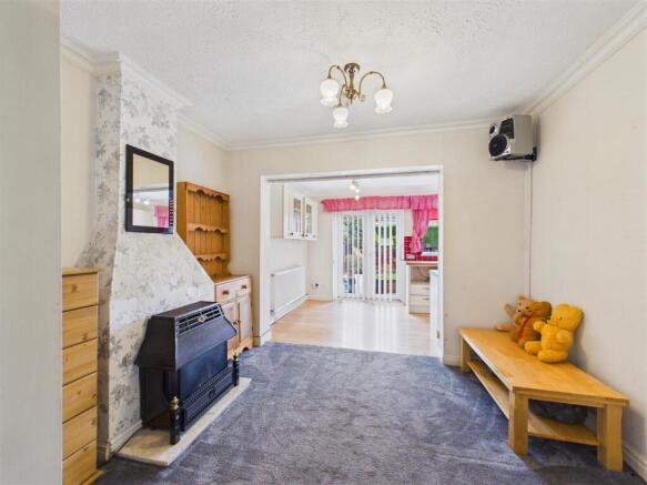 3 bed Semi-Detached for sale Image 7