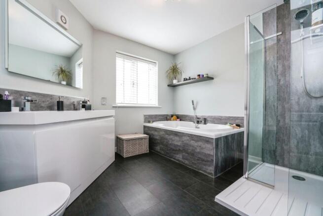 Ensuite To Master