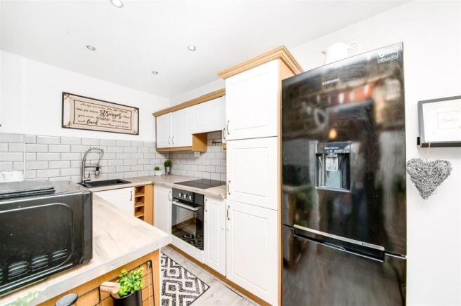 2 bed Semi-Detached for sale Image 9