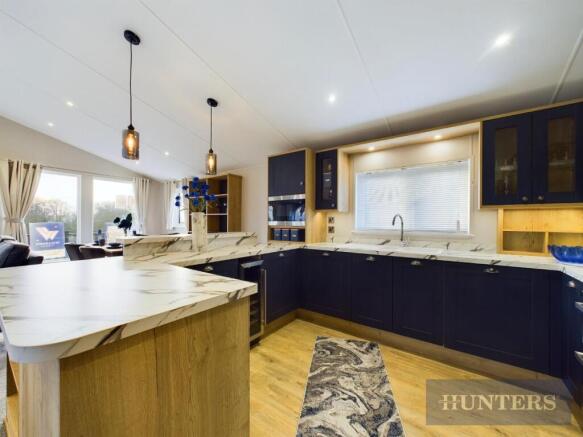 2 bed Park Home for sale Image 10