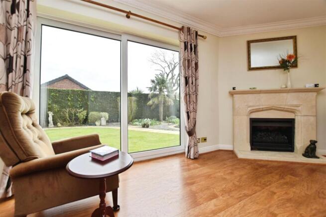 Sitting Room Feature Window