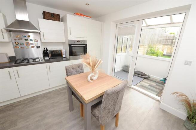 3 bed Semi-Detached for sale Image 7