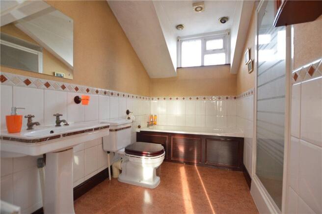 En-Suite Bathroom