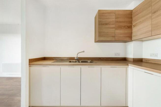 5_Kitchen-1.jpg