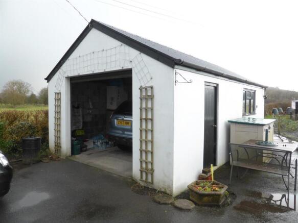 GARAGE/WORKSHOP