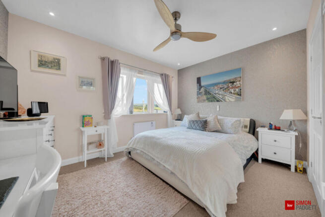 3 bed Detached for sale Image 11