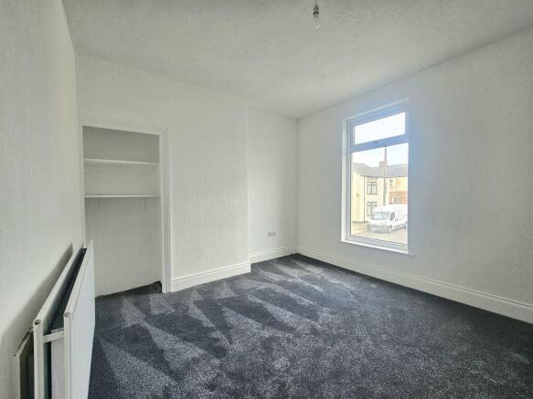 2 bed End of Terrace to rent Image 10