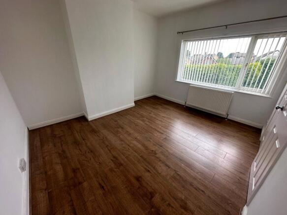 2 bed Semi-Detached to rent Image 5