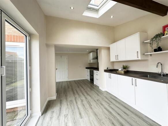 Abbotsford Court Ingleby Barwick, Stockton-On-Tees TS17 5GF – další