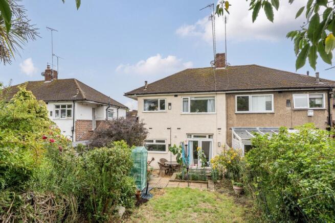 Avondale Avenue, East Barnet, Barnet, Greater London, EN4 photo 3