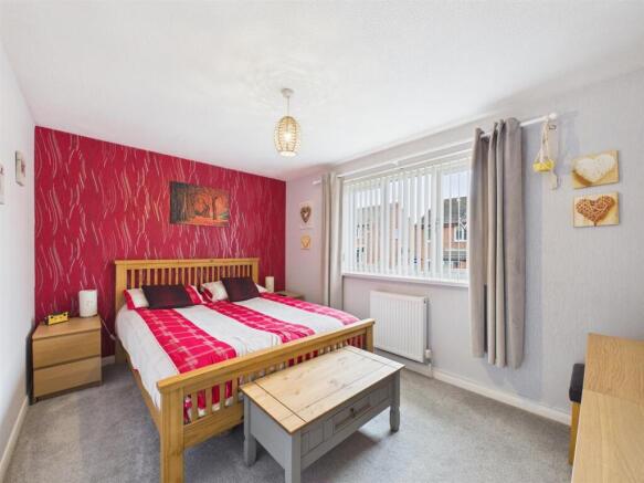 2 bed Semi-Detached for sale Image 6