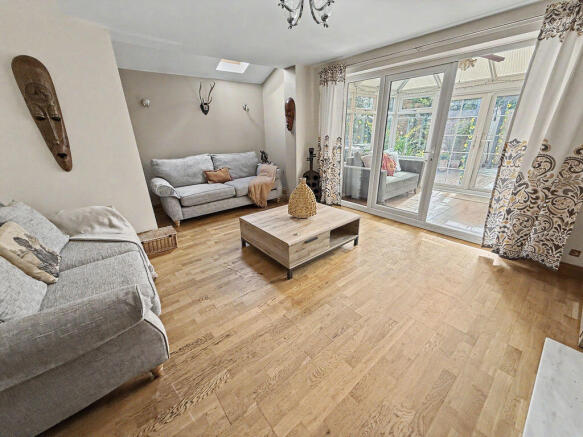 16, The Orchard, Bicton Heath, Shrewsbury,  SY3 5AW photo 4