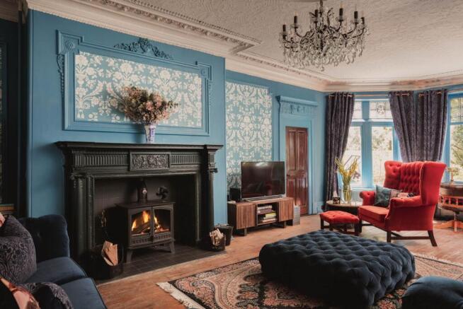 4 bed House for sale Image 4