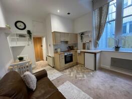 38, Pembroke Buildings, Cambrian Place, Maritime Quarter, Swansea SA1 1RL