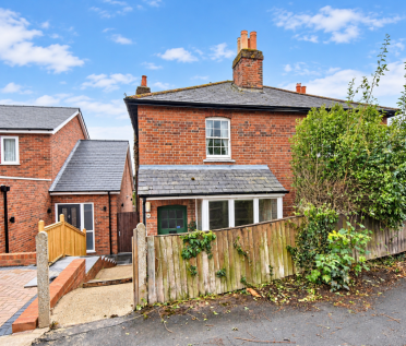72 Spring Rise, Egham, TW20 9PS